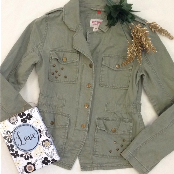 Mossimo Supply Co. Jackets & Blazers - 🎉HP 3/24🎉 Hunter green light weight jacket